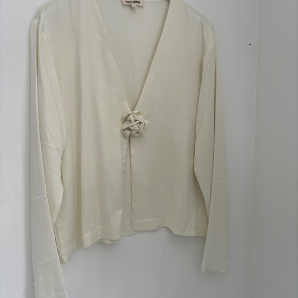 Djerf Avenue Remake Dream Open Top Cloud - Picture 2 of 5